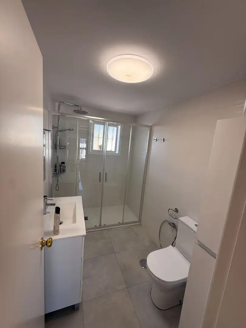 Baño de Casa o chalet en venta en Alhaurín de la Torre con Aire acondicionado, Calefacción y Jardín privado