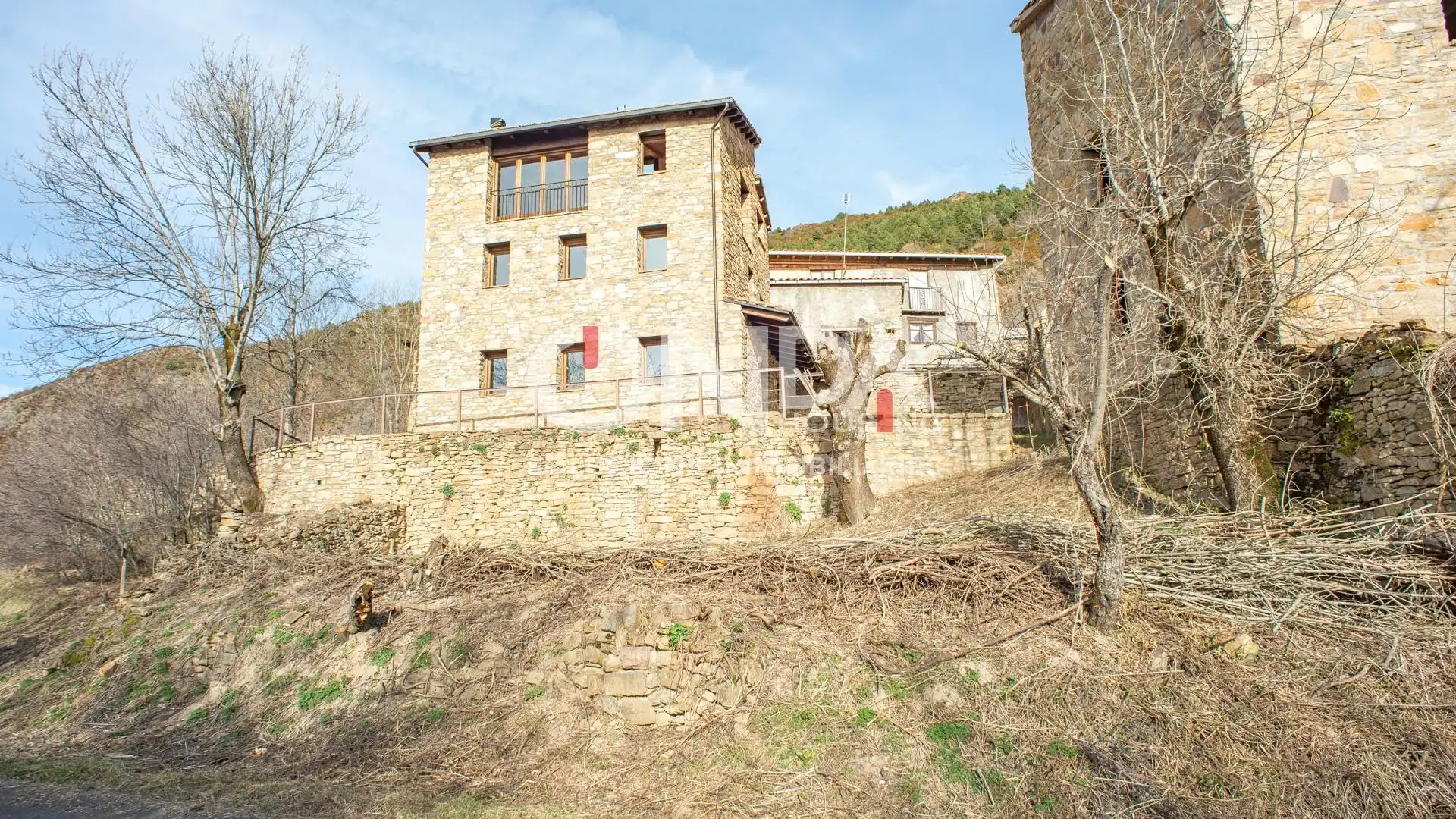 Exterior view of Houses for sale in El Pont de Suert  with Heating, Private garden and Furnished