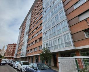 Vista exterior de Pis en venda en Burgos Capital amb Terrassa