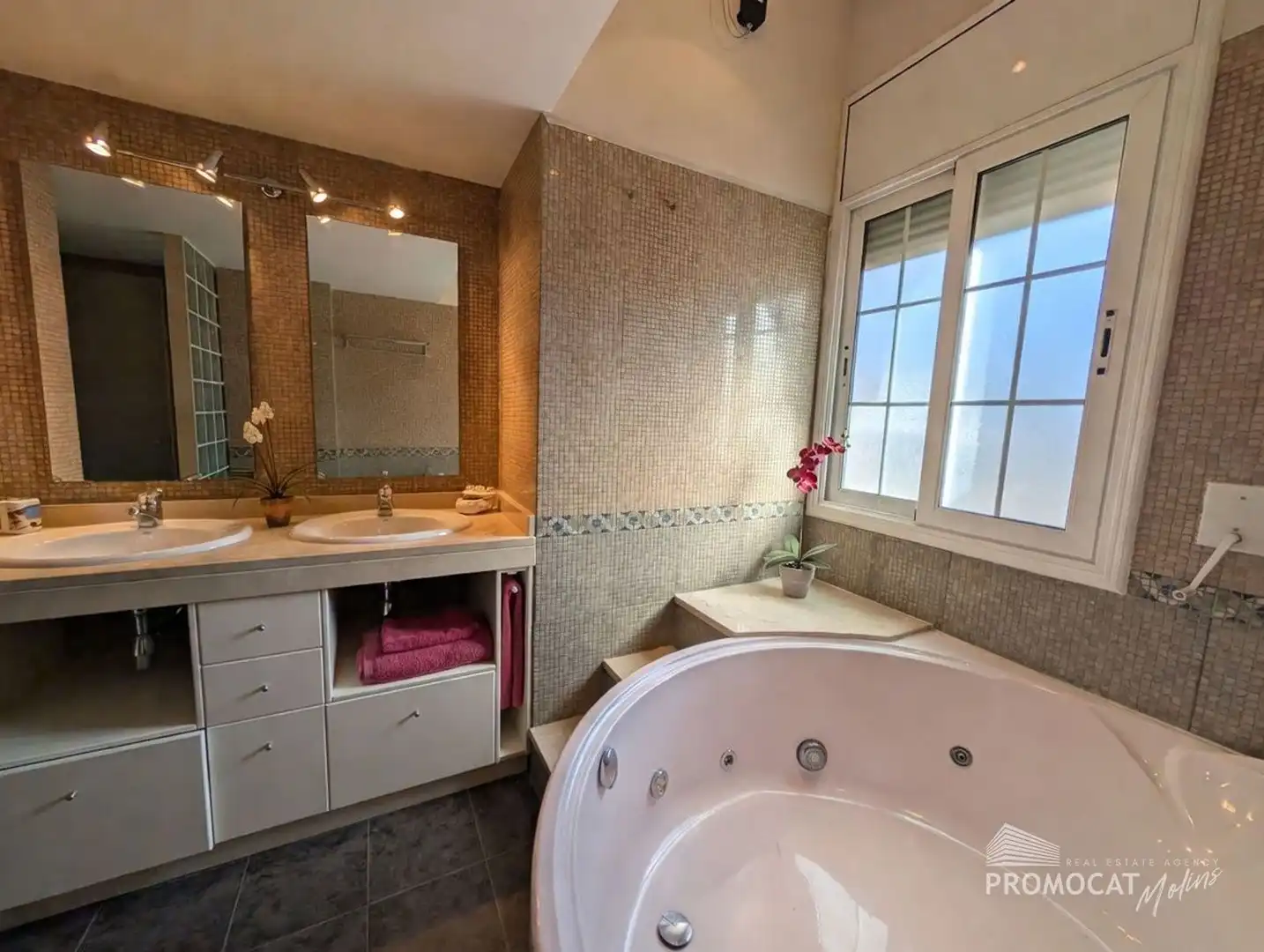 Reihenhaus mit Pool zum Verkauf in Clementina Arderiu, imagen 38