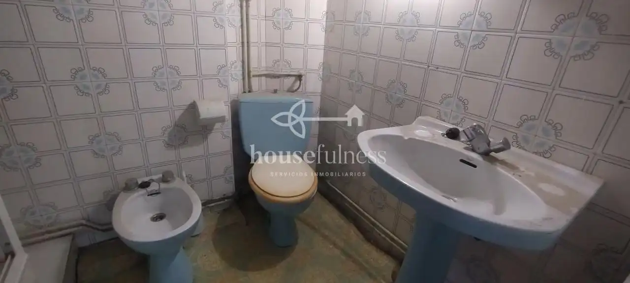 Bany de Casa o xalet en venda en Ferrol amb Calefacció, Jardí privat i Parquet