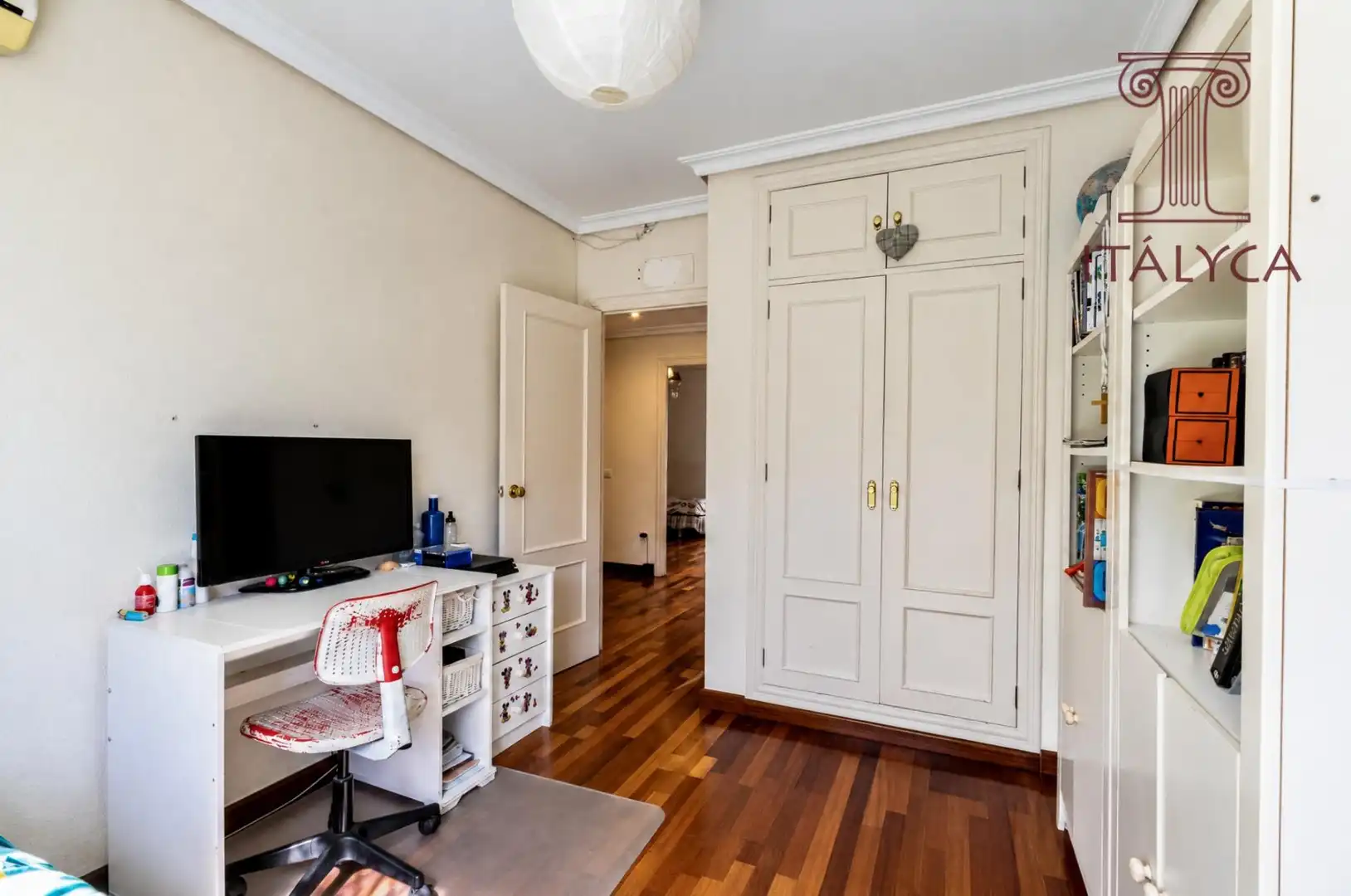 Casa aparellada amb terrassa en venda a Avenida Avenida Clara Campoamor, imagen 89