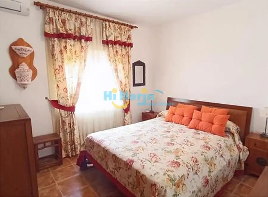 Casa con piscina en venta en Centro, imagen 3