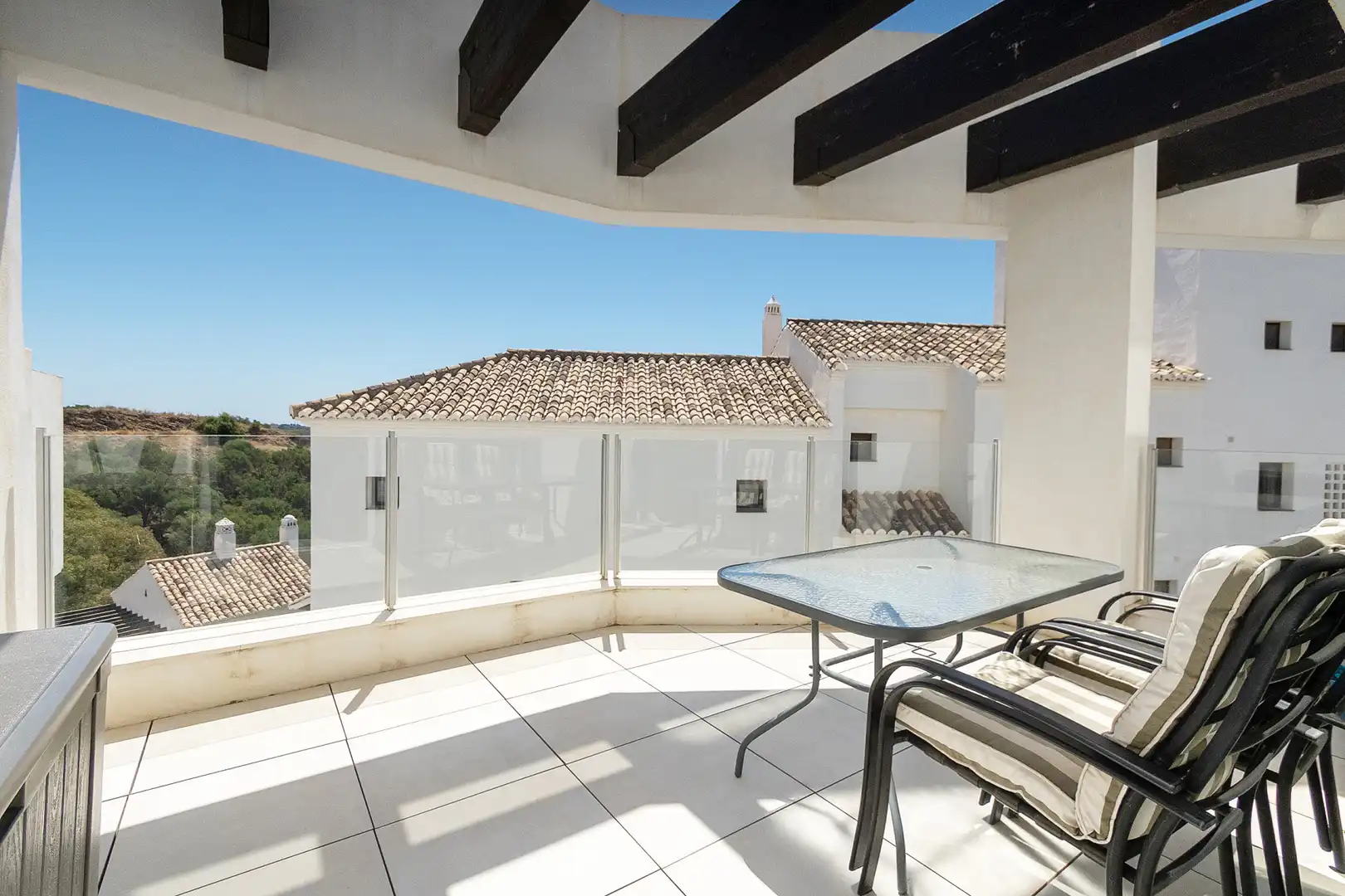Terrassa de Àtic de lloguer en Marbella amb Aire condicionat, Terrassa i Piscina