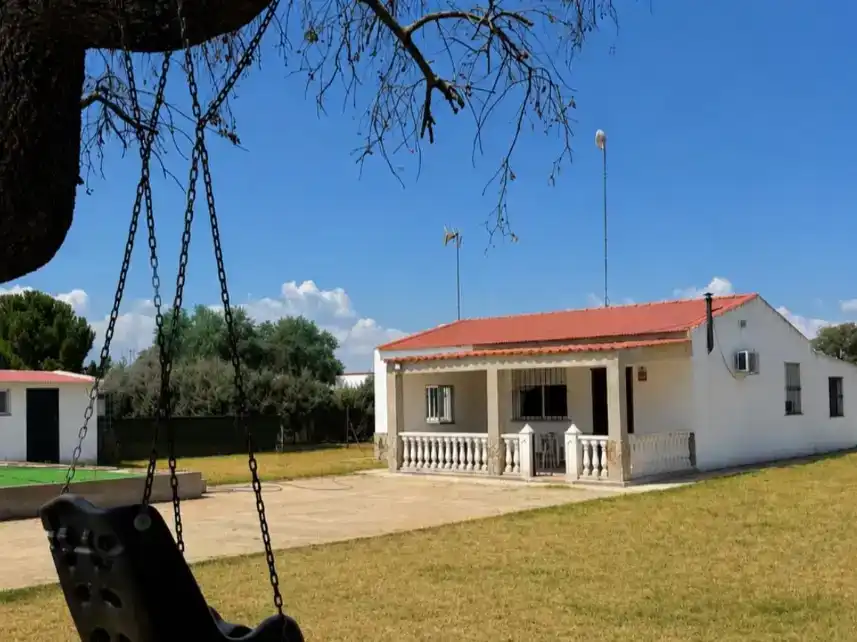 Vista exterior de Piso en venta en Carretera de Sevilla - Los Montitos