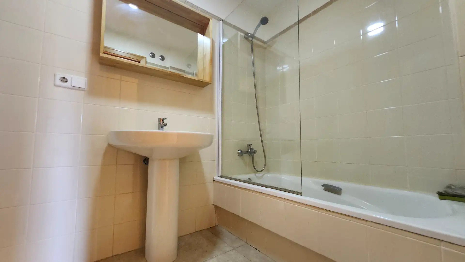 Baño de Piso en venta en Miño con Calefacción, Jardín privado y Trastero