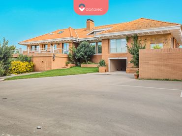 Villa con balcone in vendita a Calle de Navajeda