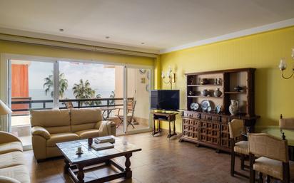 Sala d'estar de Apartament en venda en Torremolinos amb Balcó