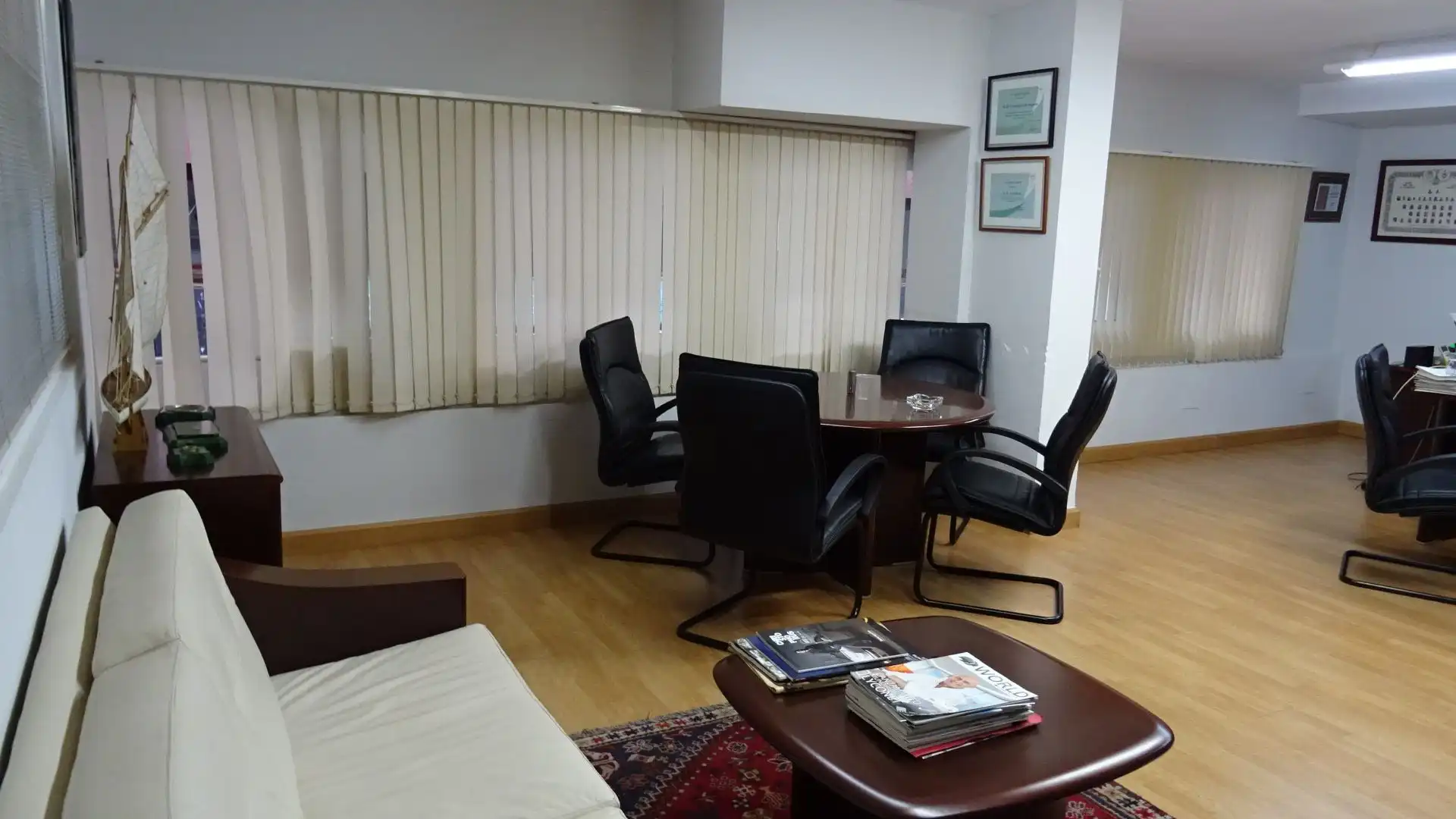 Office space with lift for sale in Centro