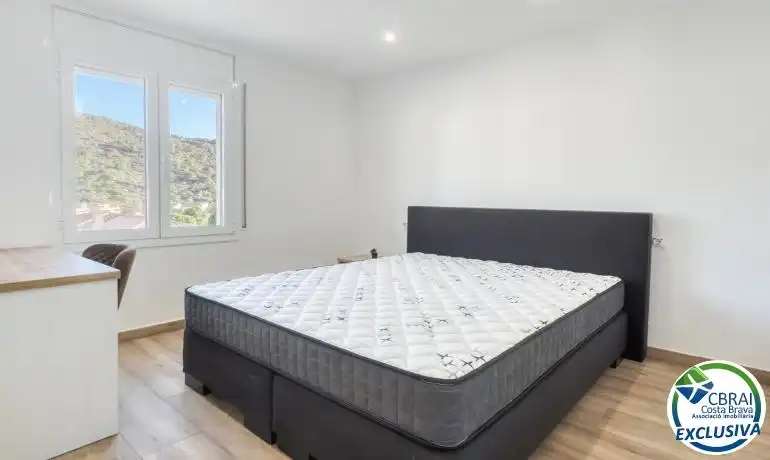 Dormitori de Apartament en venda en Roses amb Calefacció, Moblat i Piscina comunitària