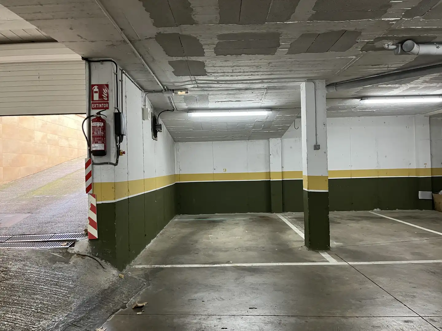 Garatge de lloguer a Carrer d'Angel Serradell, 4, Montilivi