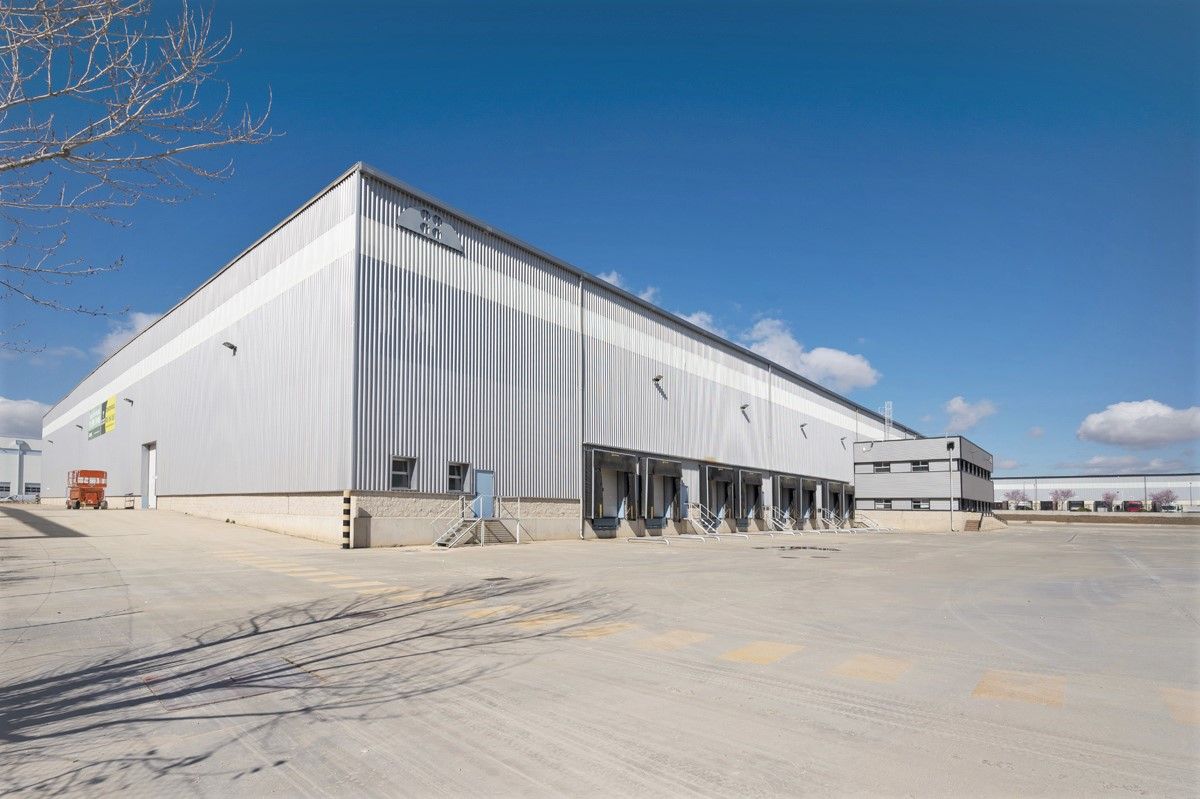 Exterior view of Industrial buildings to rent in Torija  with Alarm
