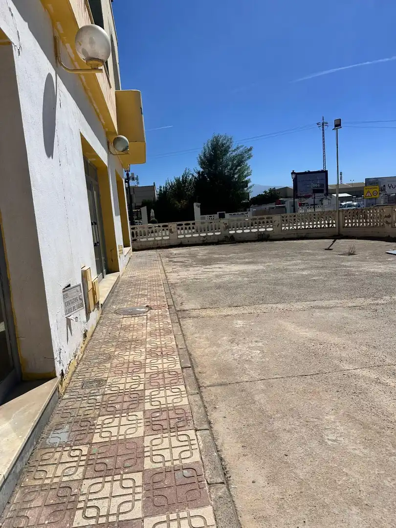 Exterior view of Commercial properties for rent in Atarfe Sur