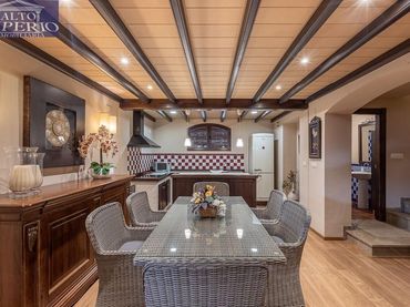 Villa con piscina in vendita a Ogíjares