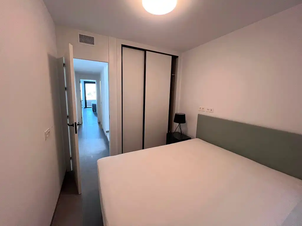 Habitación de Apartamento de alquiler en Santa Pola con Aire acondicionado, Amueblado y Balcón