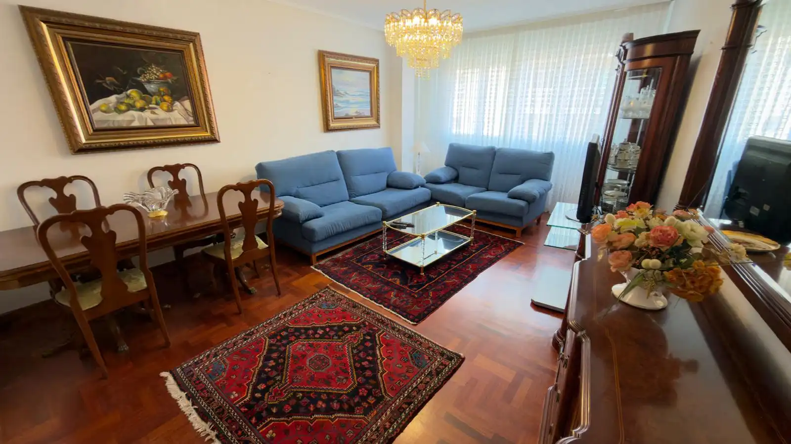 Sala de estar de Piso de alquiler en Castro-Urdiales con Calefacción y Amueblado