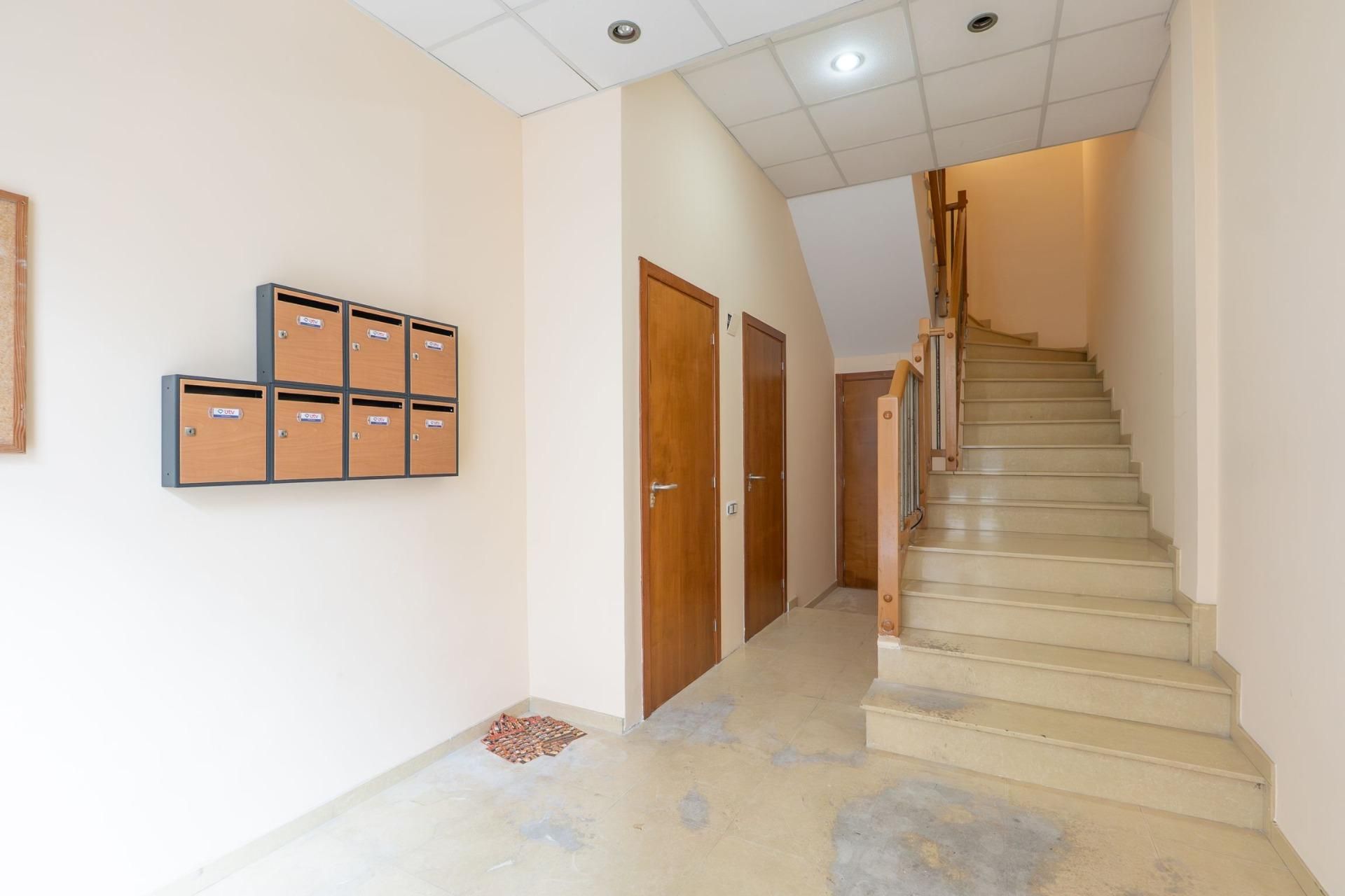 Wohnung zum Verkauf in Deltebre mit Klimaanlage, Terrasse und Möbliert