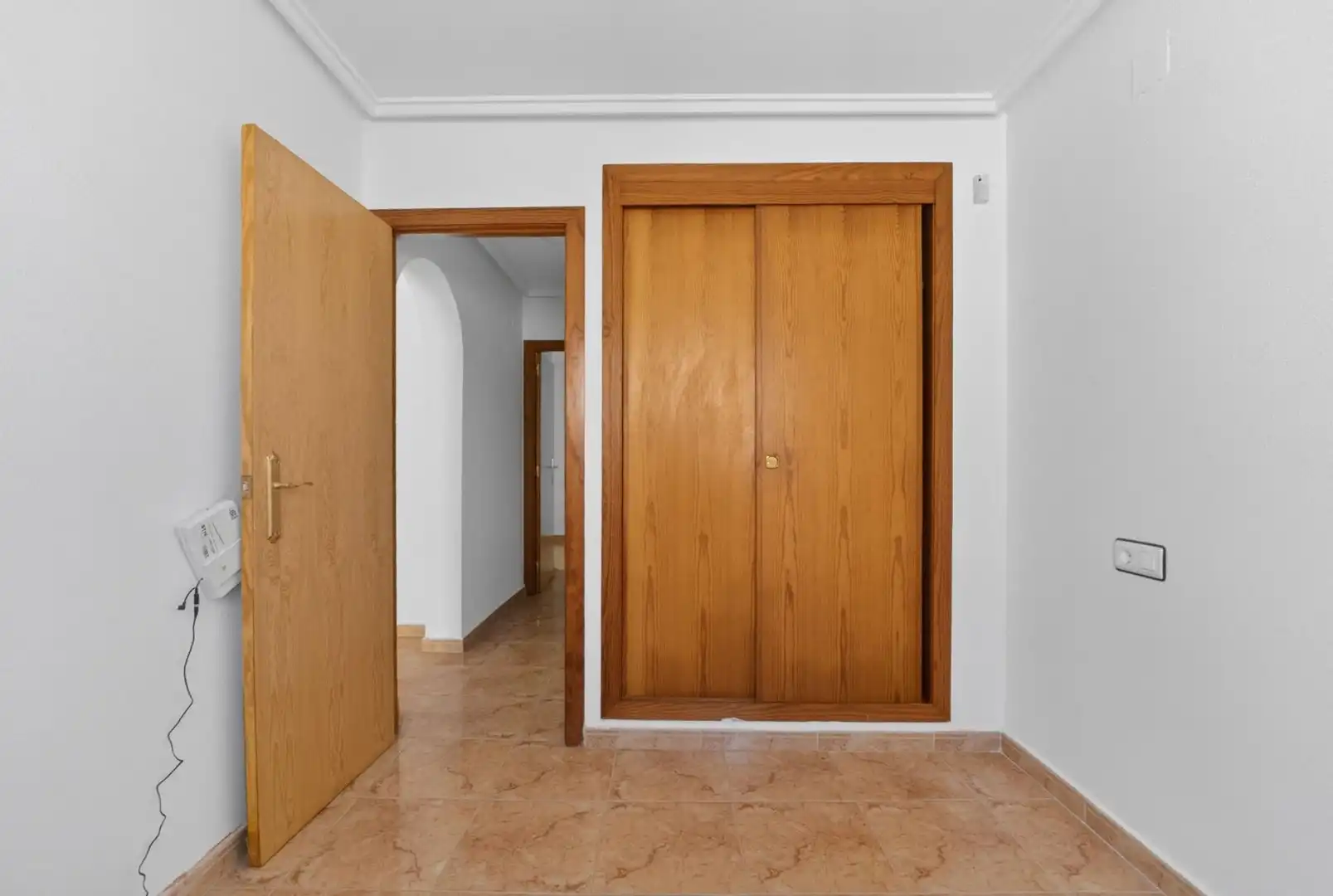 Casa aparellada amb piscina en venda a Zona Carrefour - Urbanizaciones, imagen 17