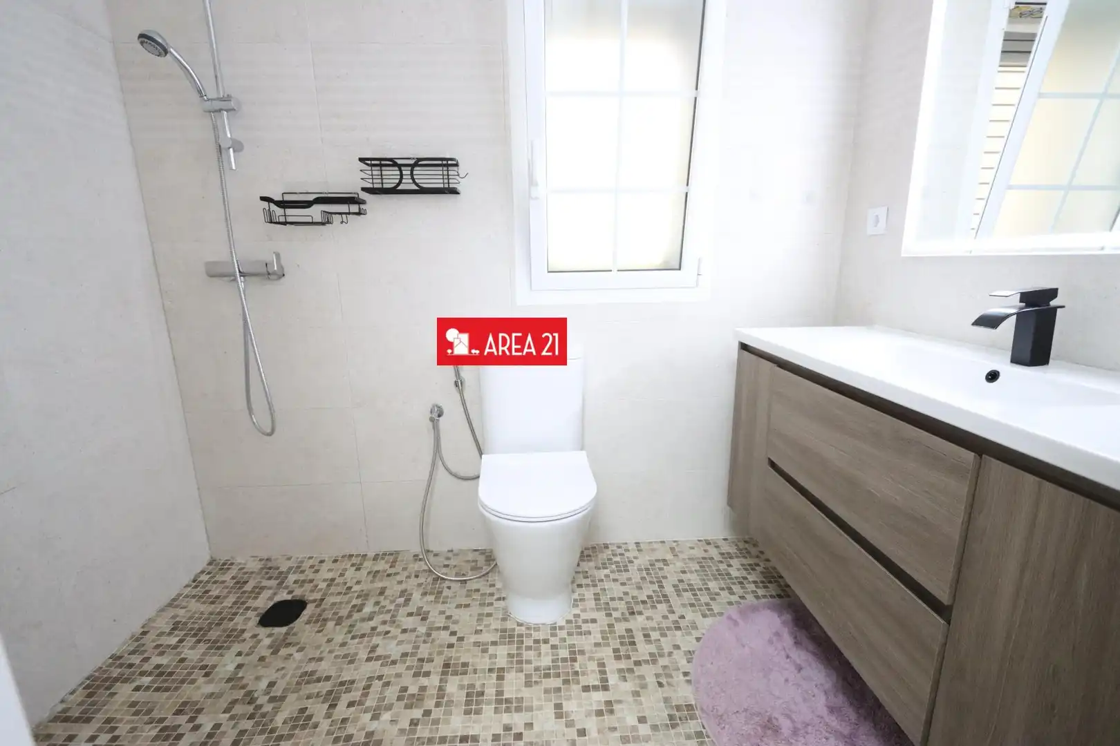 Bathroom of Houses for sale in La Pobla de Vallbona  with Heating, Terrace and Storage room