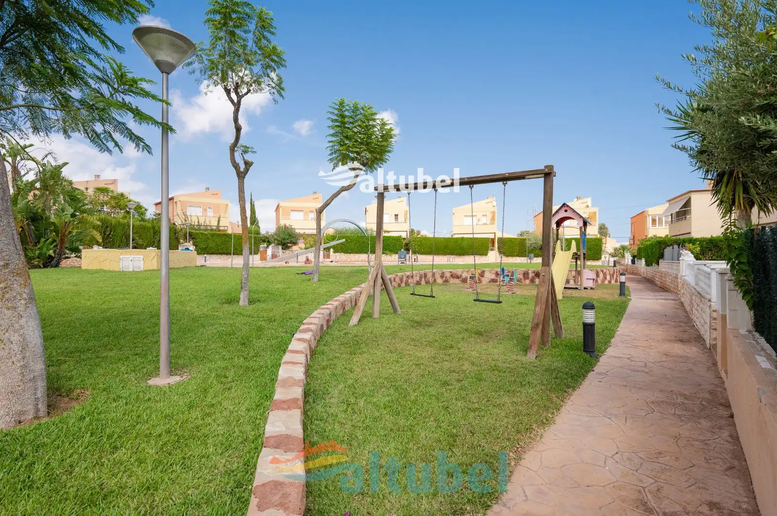 Garden of Houses for sale in Peñíscola / Peníscola  with Air Conditioner, Terrace and Swimming Pool