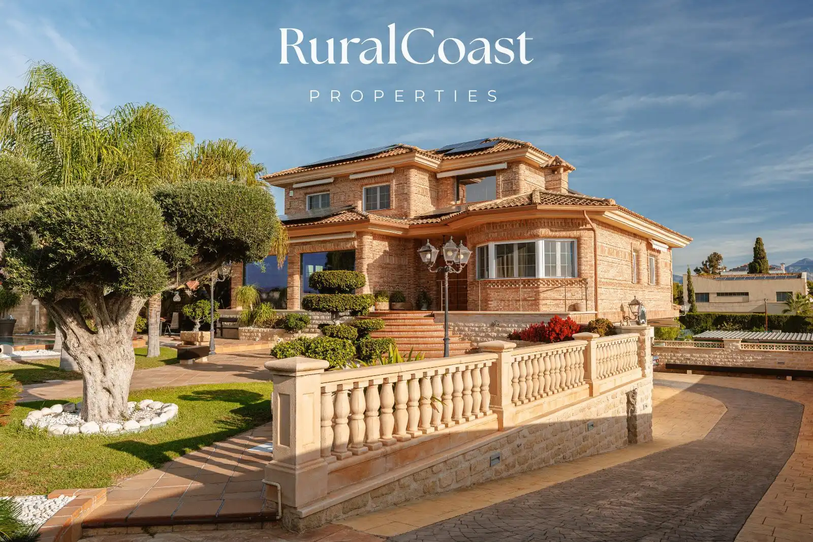 Vista exterior de Casa o xalet en venda en San Vicente del Raspeig / Sant Vicent del Raspeig amb Aire condicionat, Calefacció i Terrassa