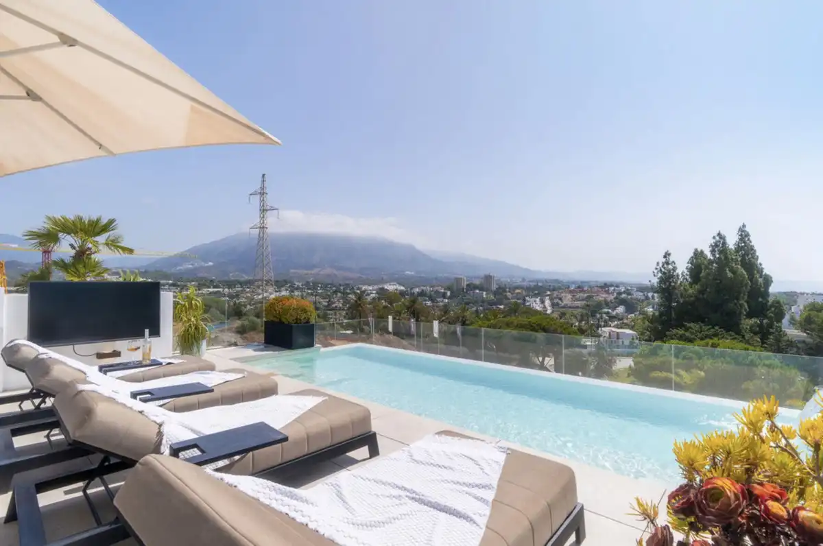Chalet con piscina en venta en Nueva Andalucía, imagen 10