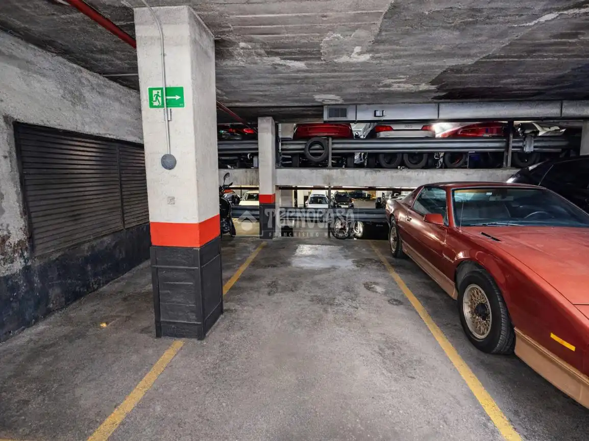 Parkplatz von Wohnung zum Verkauf in Madrid mit Heizung, Privatgarten und Schwimmbad