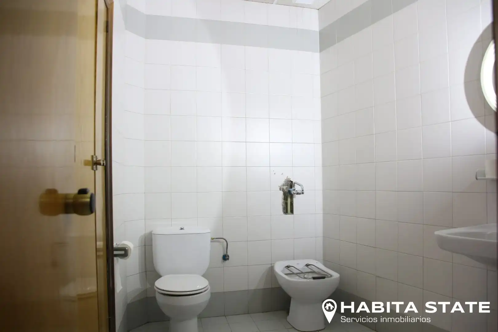 Baño de Local en venta en Almería con Aire acondicionado