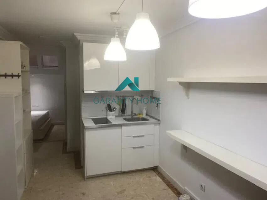 Cuina de Estudi de lloguer en  Madrid Capital amb Calefacció