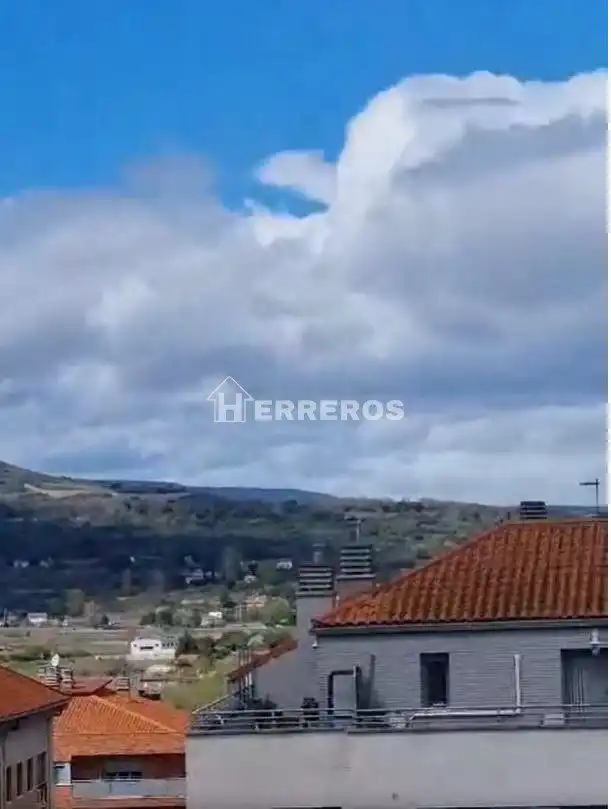Apartament en venda en Albelda de Iregua amb Calefacció, Parquet i Traster