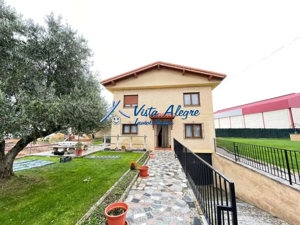 Vista exterior de Casa o chalet en venta en Cuzcurrita de Río Tirón con Calefacción, Jardín privado y Terraza