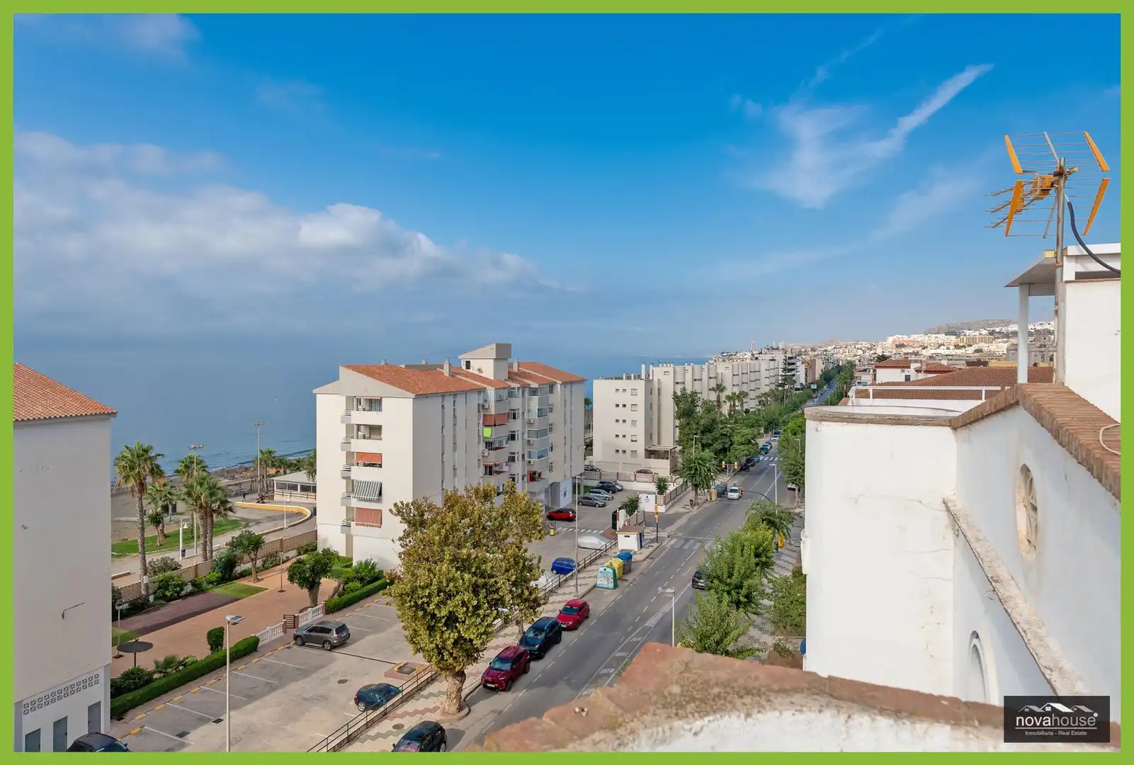 Exterior view of Attic for sale in Rincón de la Victoria  with Terrace, Balcony and Community pool
