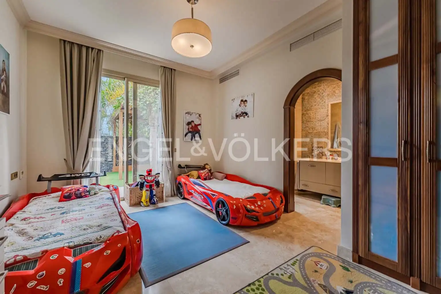 Dormitori de Casa o xalet en venda en Adeje amb Aire condicionat, Terrassa i Piscina