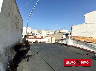 Appartamento con balcone in vendita a Carrer 1 de Maig 41