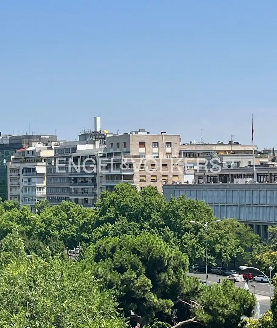 Vista exterior de Àtic de lloguer en Madrid amb Aire condicionat, Calefacció i Terrassa