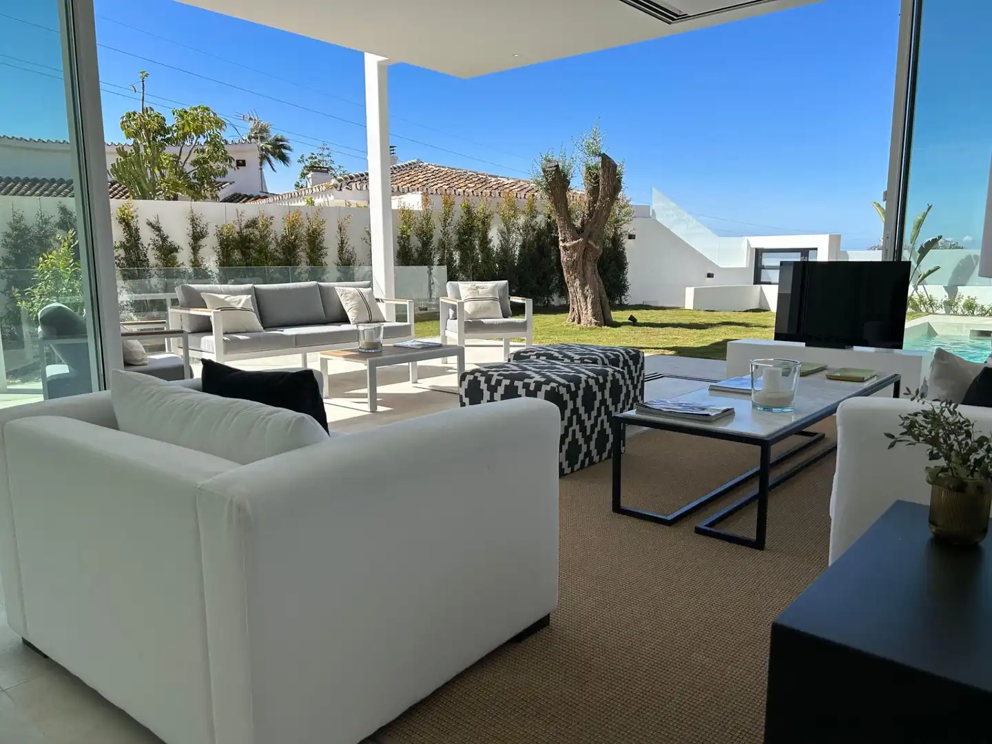 Terrassa de Casa o xalet en venda en Marbella amb Aire condicionat, Calefacció i Jardí privat