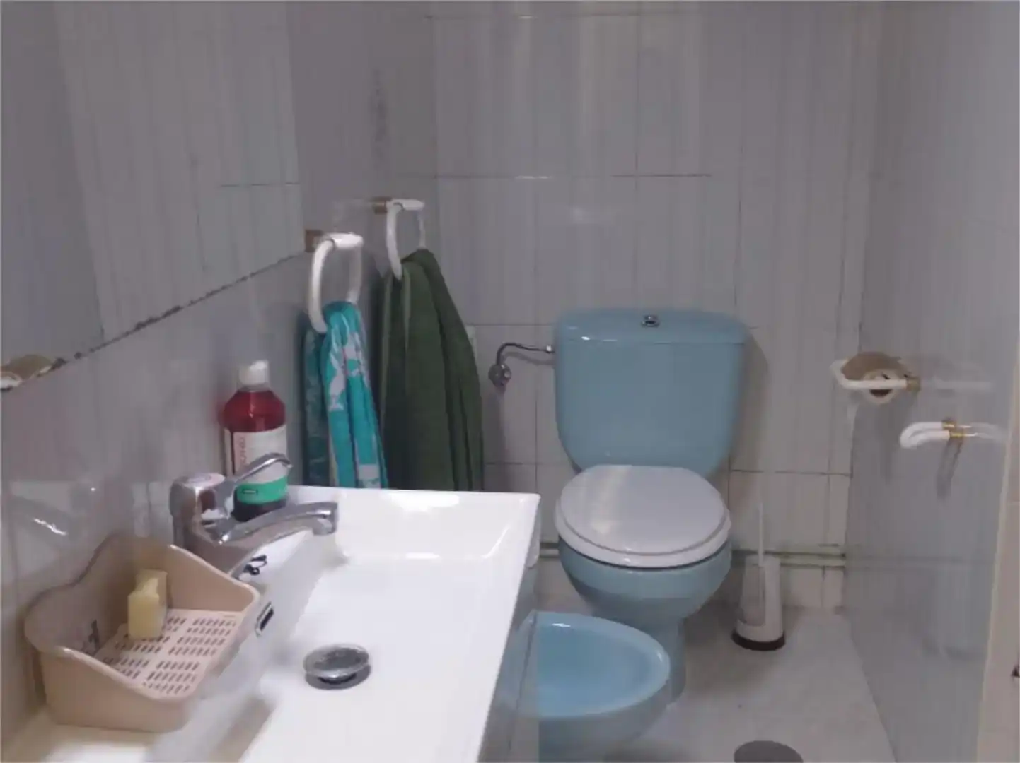 Bathroom of Flat for rent in Gijón   with Parquet flooring, Furnished and Oven
