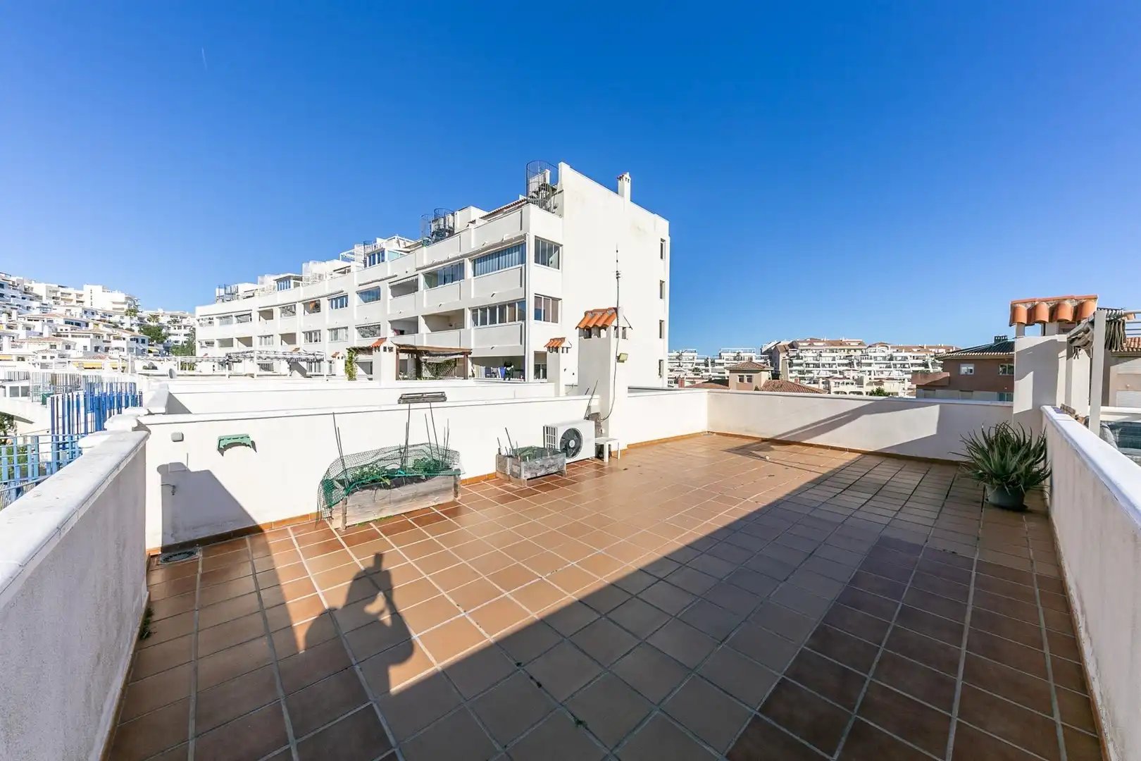 Terraza de Dúplex en venta en Benalmádena con Aire acondicionado, Calefacción y Jardín privado
