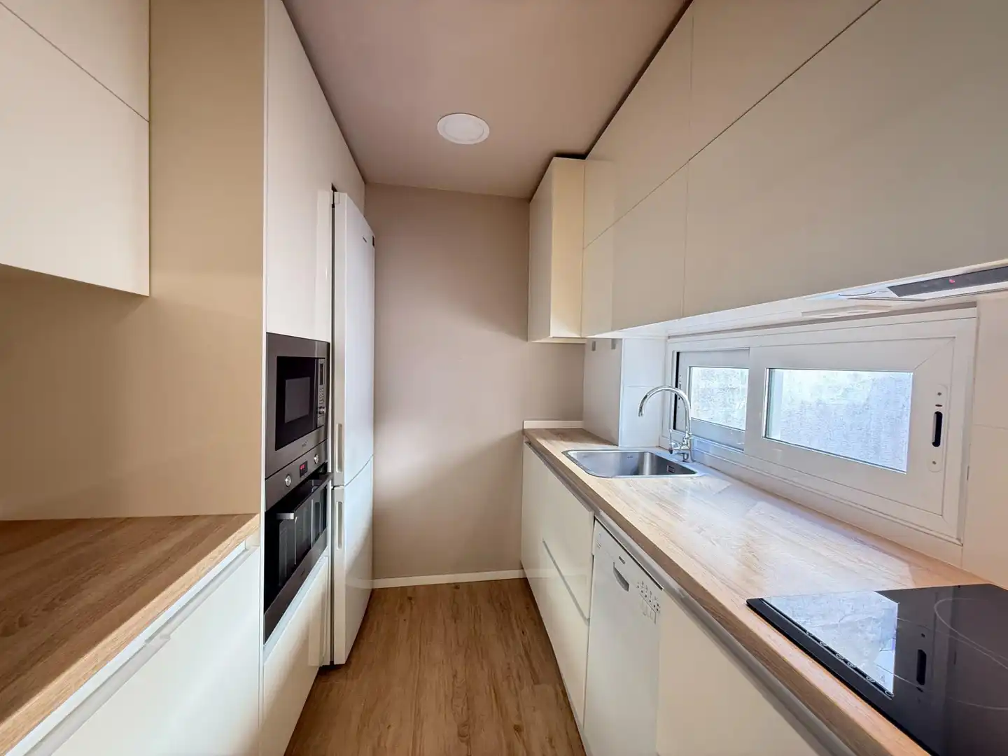Cuina de Apartament de lloguer en Murcia amb Aire condicionat i Calefacció
