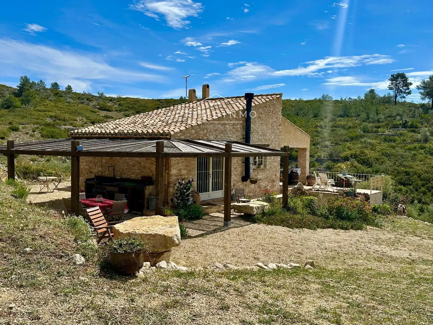 Casa rústica con terraza en venta en El Perelló, imagen 2