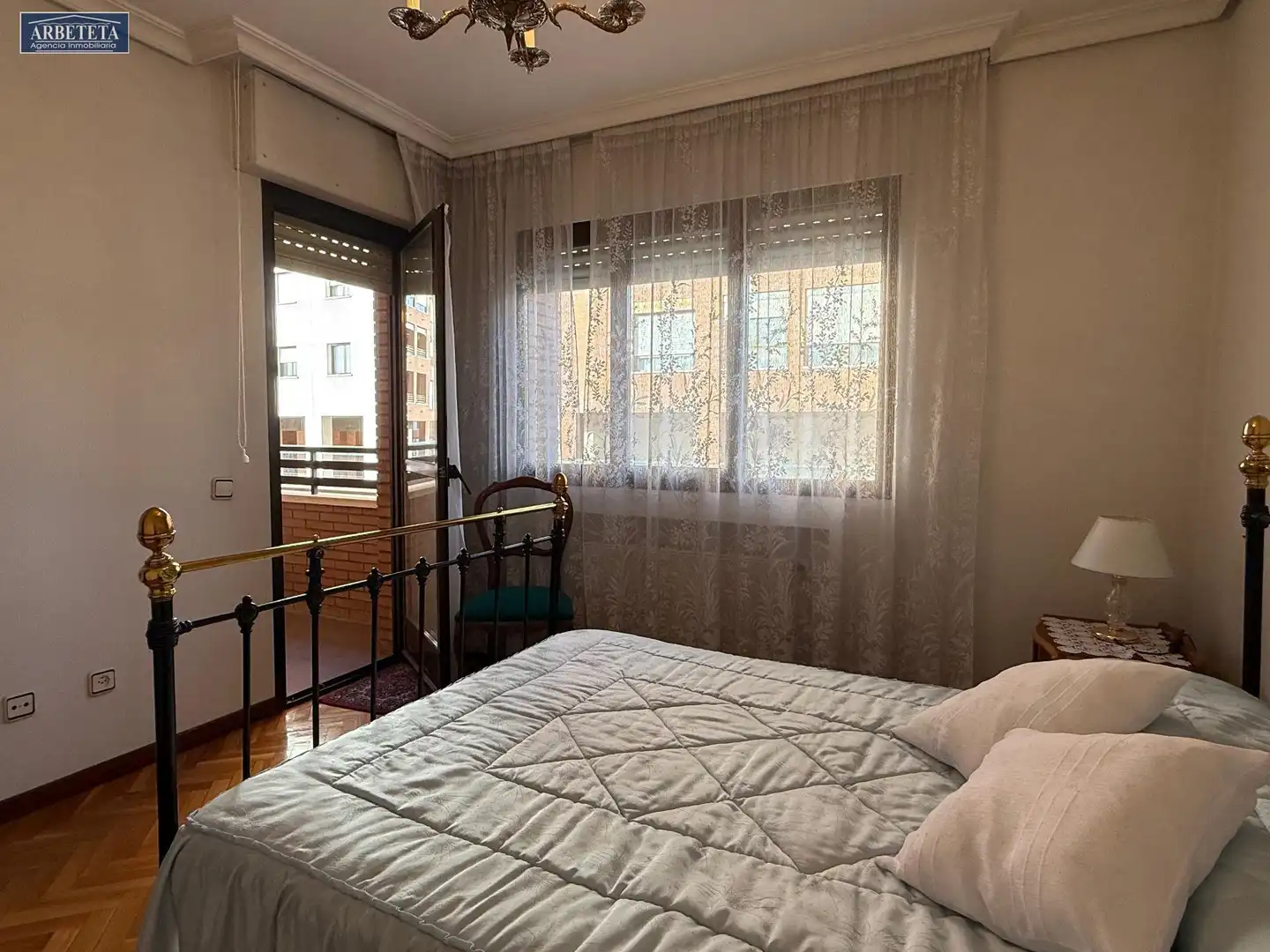 Schlafzimmer von Einfamilien-Reihenhaus zum Verkauf in Guadalajara mit Heizung, Parkett und Terrasse