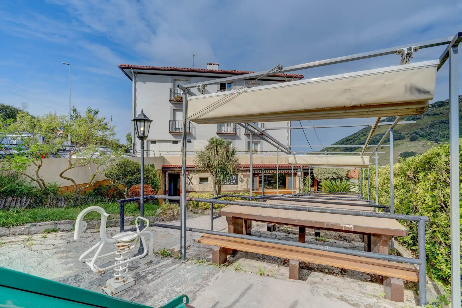 Commercial properties for sale in Deba  with Air Conditioner