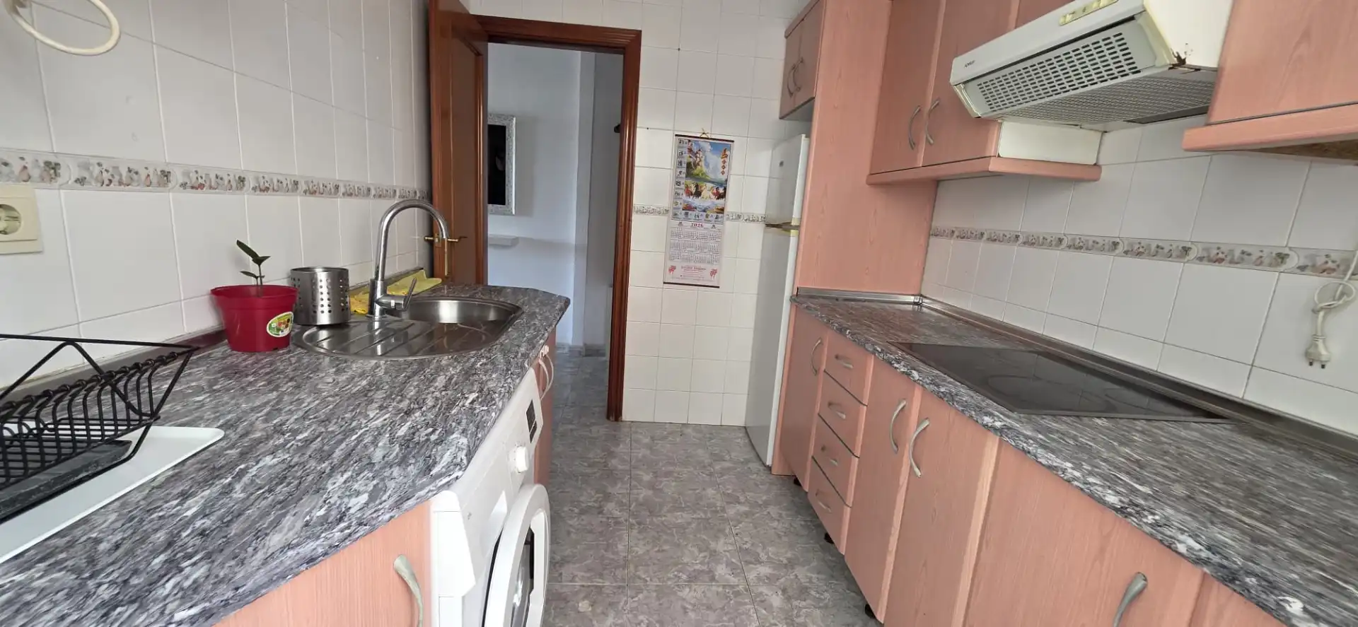 Cocina de Piso en venta en Marbella con Terraza, Horno y Lavadora