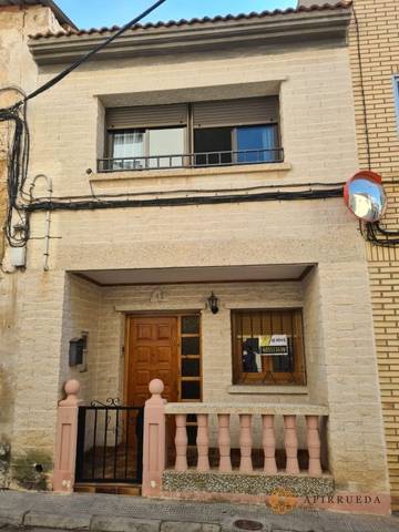 Casa-chalet en Venta en Calle Calvario, 48 en Sástago