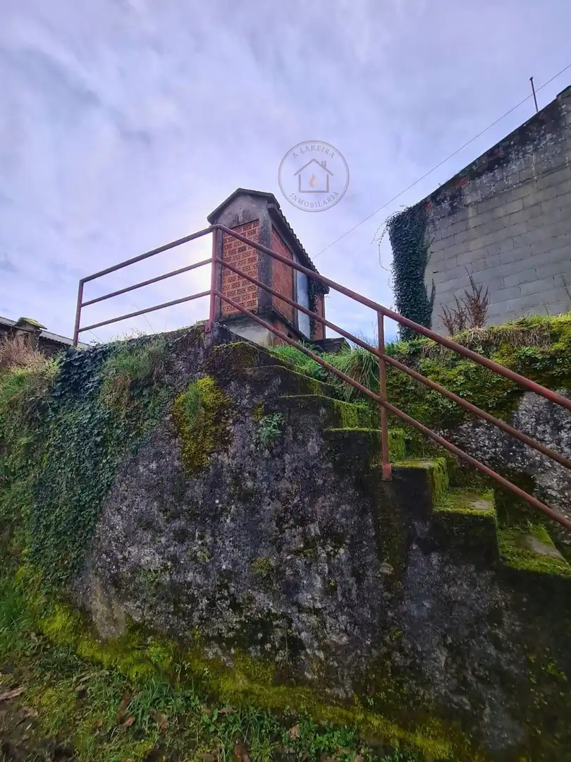Exterior view of Houses for sale in Lalín  with Private garden, Storage room and Furnished