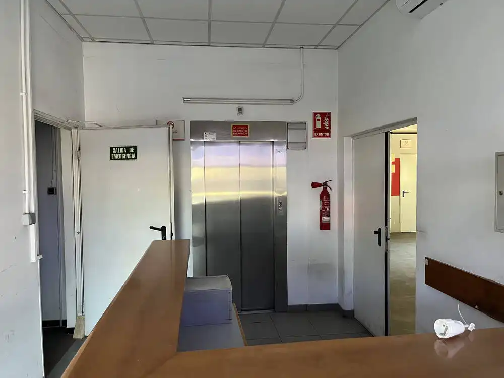 Industrial buildings for rent in Granvia LH
