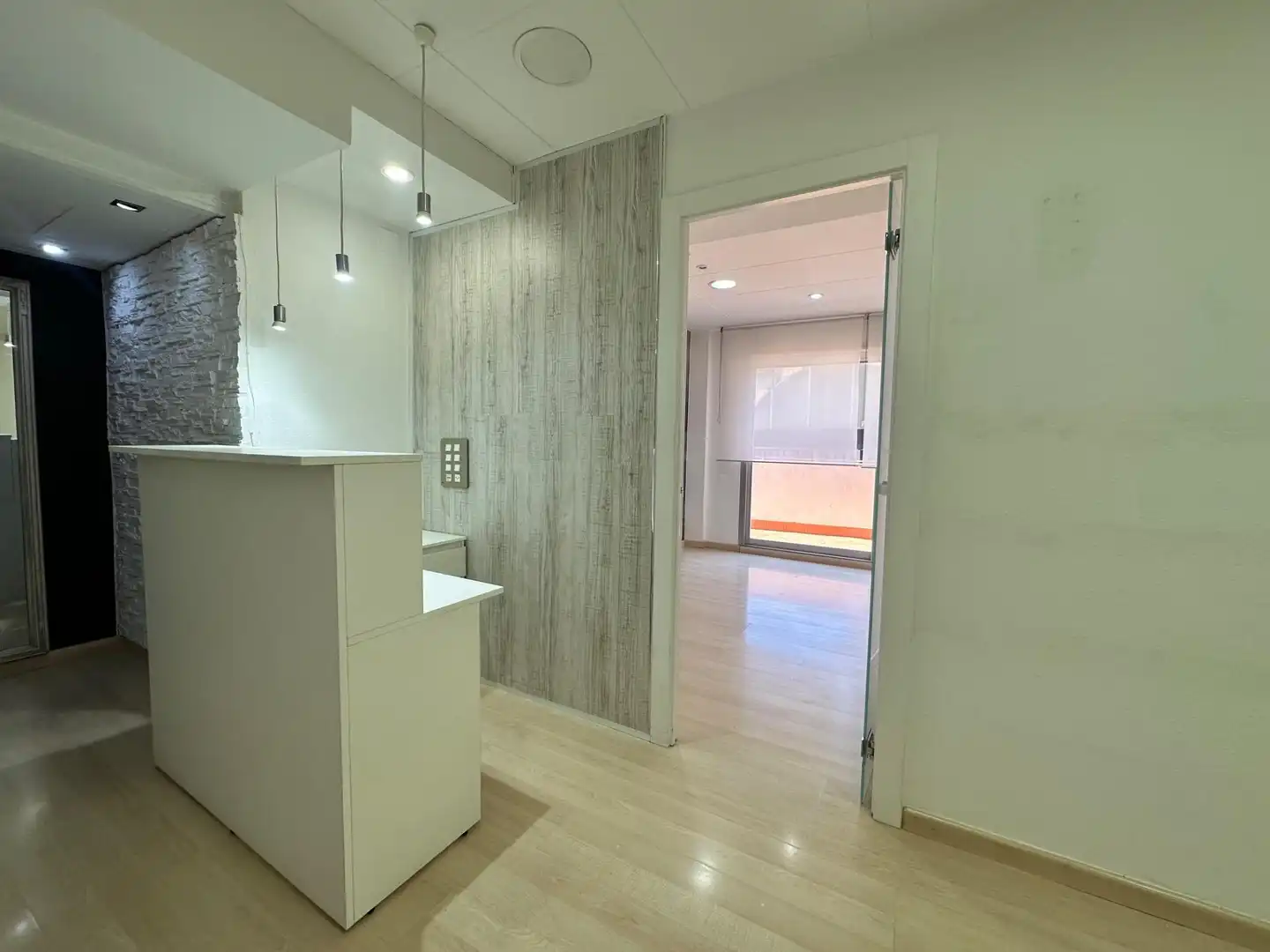 Büro zur Miete in Manresa mit Heizung und Terrasse