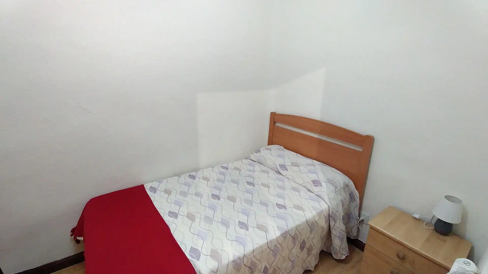 Schlafzimmer von Wohnung zur Miete in Madrid mit Heizung und Möbliert