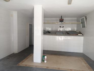 Local comercial en venda a Iznalloz