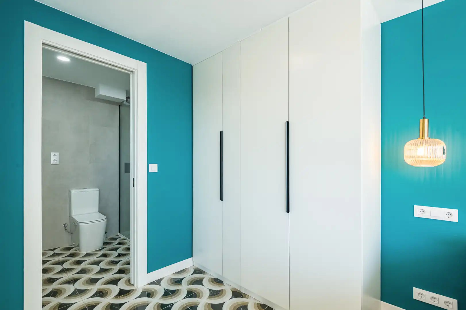Habitación de Piso en venta en Alicante / Alacant con Aire acondicionado, Terraza y Amueblado